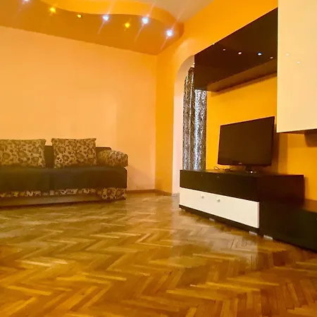 Luxury Jacuzzi Near Arena Nationala And Mega Mall Boekarest